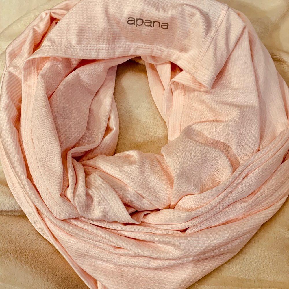 Apana infinity scarf/shawl